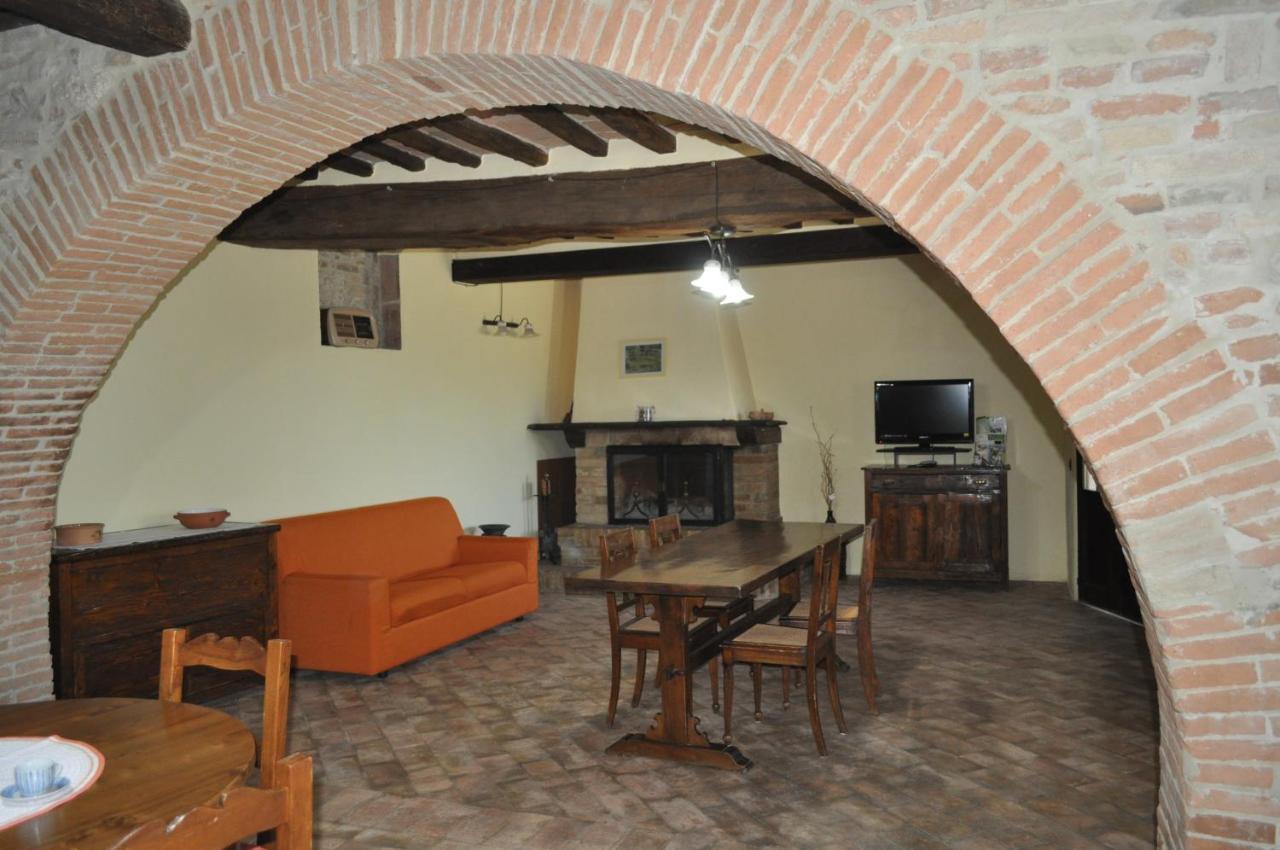 Farm Stay Il Carro Del Colle Collevalenza Exterior photo